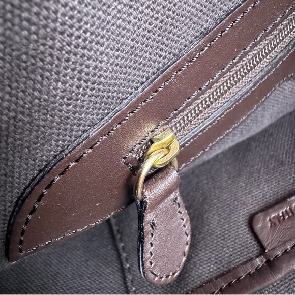 Burberry Haymarket Check tote in brown witb bhrberry box and burberry dust bag - Picture 12 of 14